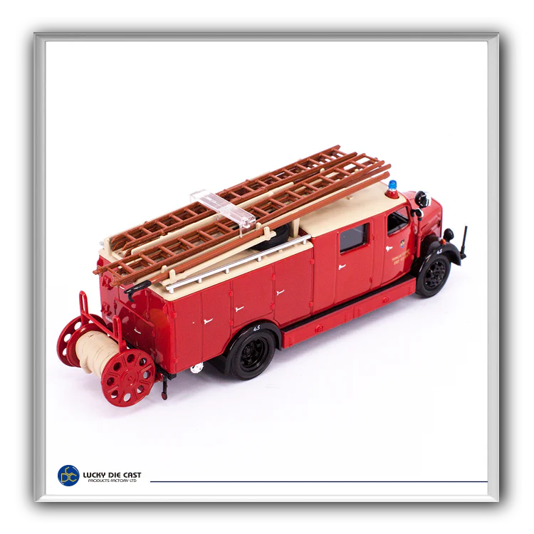 Lucky Die Cast 43014 - 1941 Magirus-Deutz S 3000 SLG Fire Engine (Red) 1/43 Diecast Car - Image 2