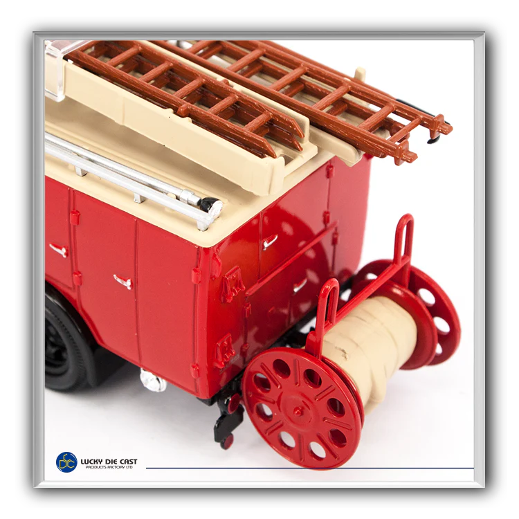 Lucky Die Cast 43014 - 1941 Magirus-Deutz S 3000 SLG Fire Engine (Red) 1/43 Diecast Car - Image 4