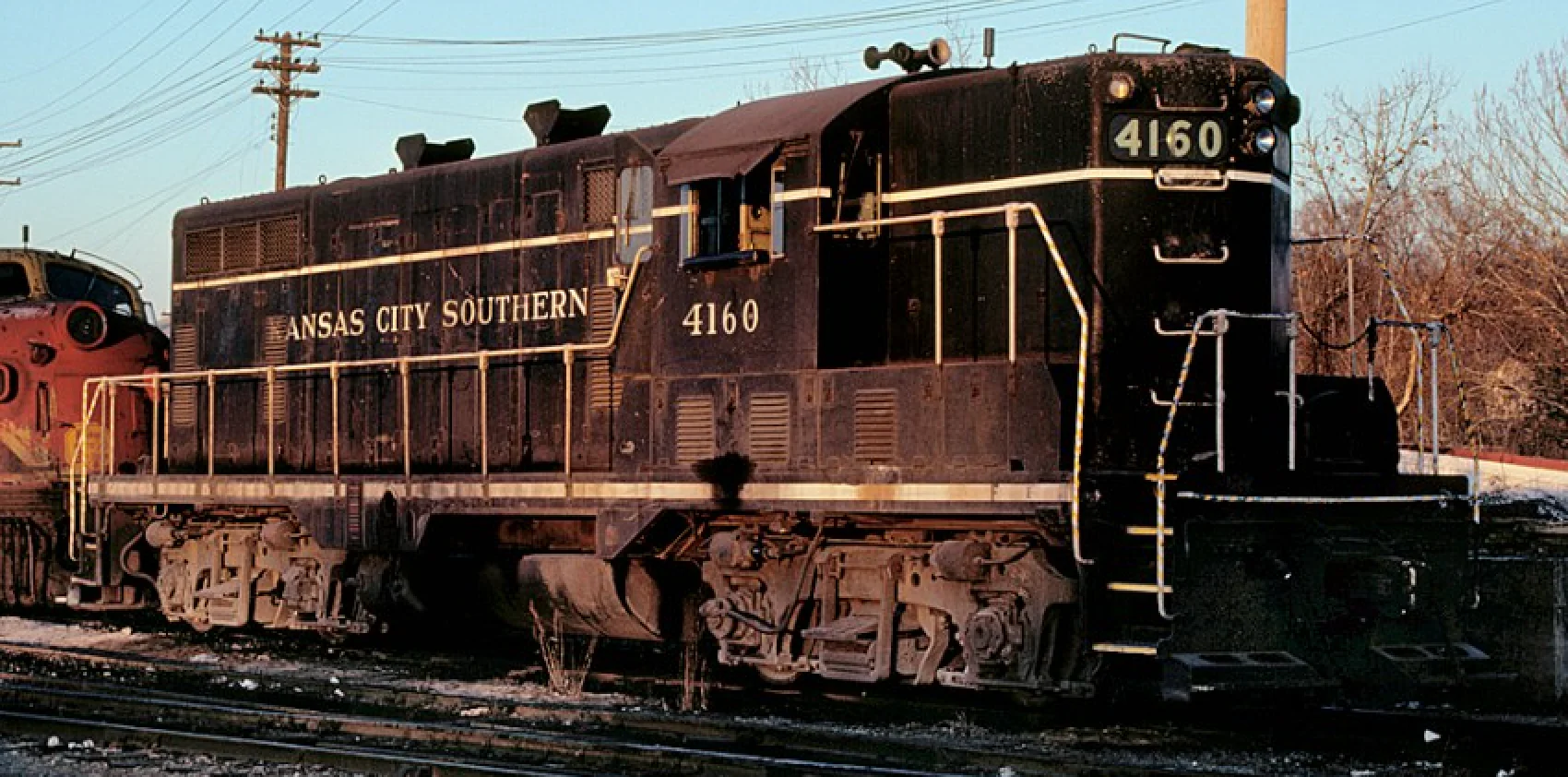 MTH 20-21988-1 - GP-7 Diesel Engine "Kansas City Southern" #4160 w/ PS3 - Custom Run for MrMuffin'sTrains - Image 7