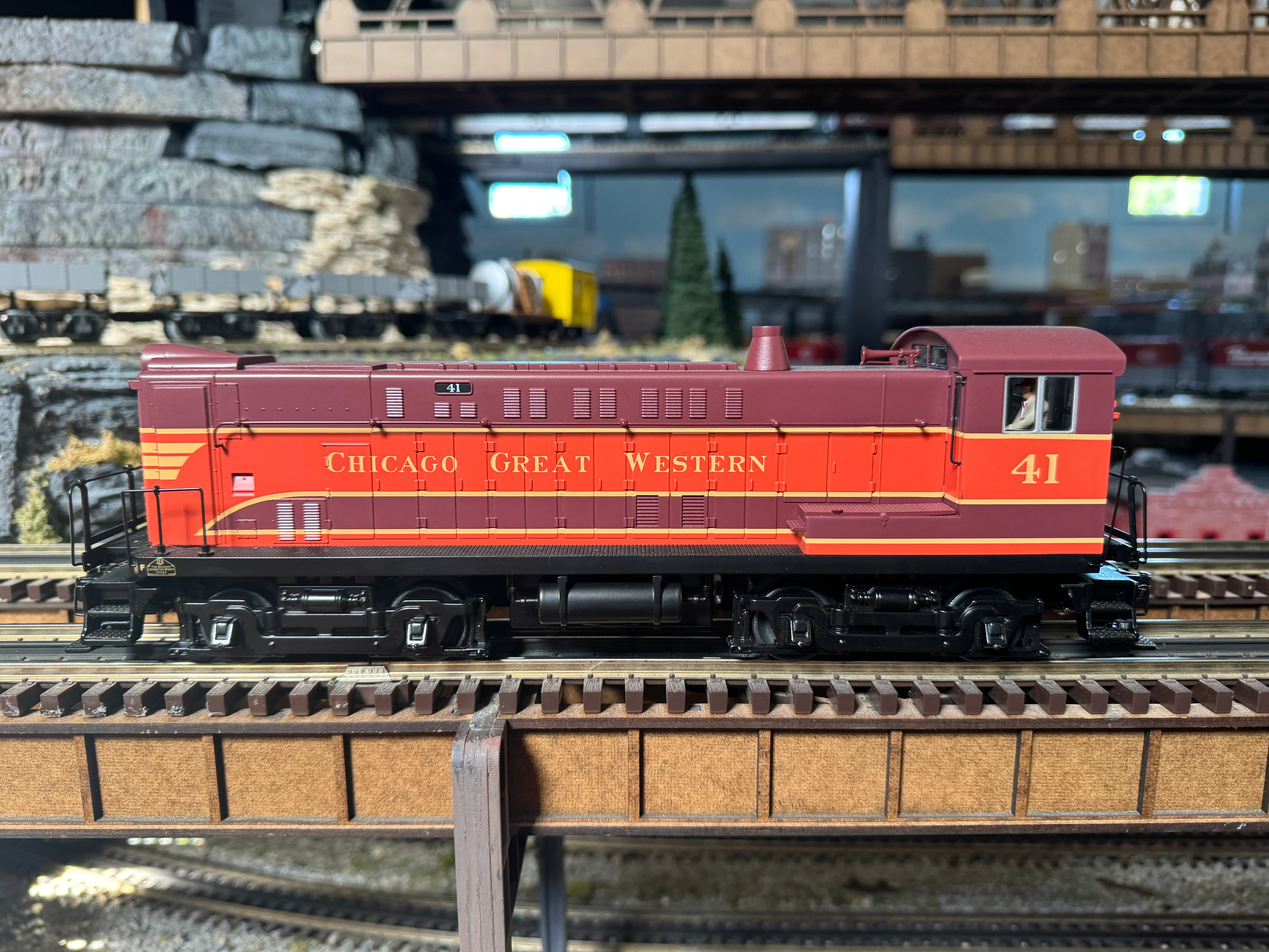 MTH 20-21674-1 - VO 1000 Diesel Engine "Chicago Great Western" #39 w/ PS3 (Hi-Rail Wheels) - Custom Run for Berwyn’s - Image 2
