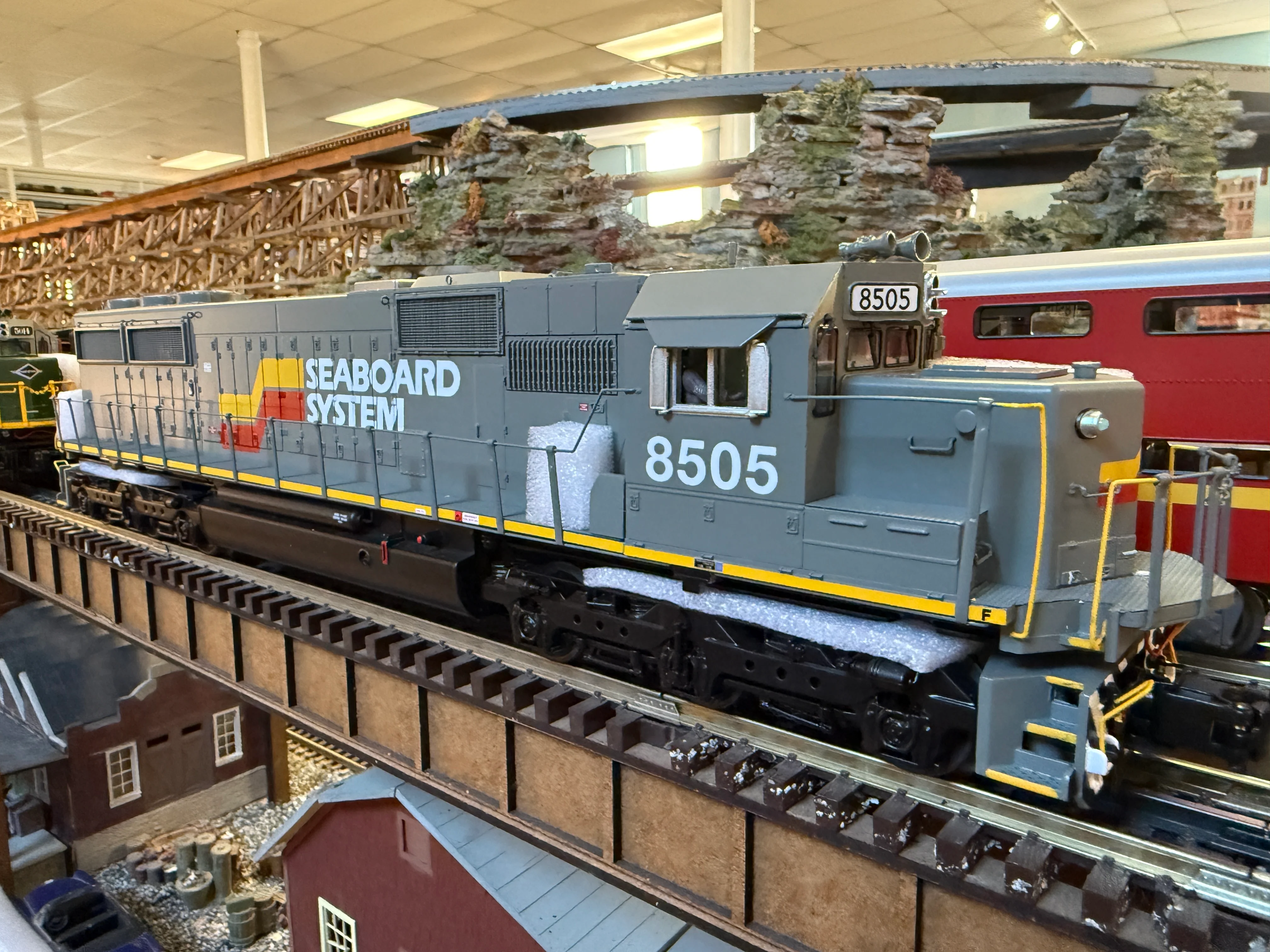 MTH 20-21898-1 - SD50 Diesel Engine "Seaboard" #8505 w/ PS3 - Image 2