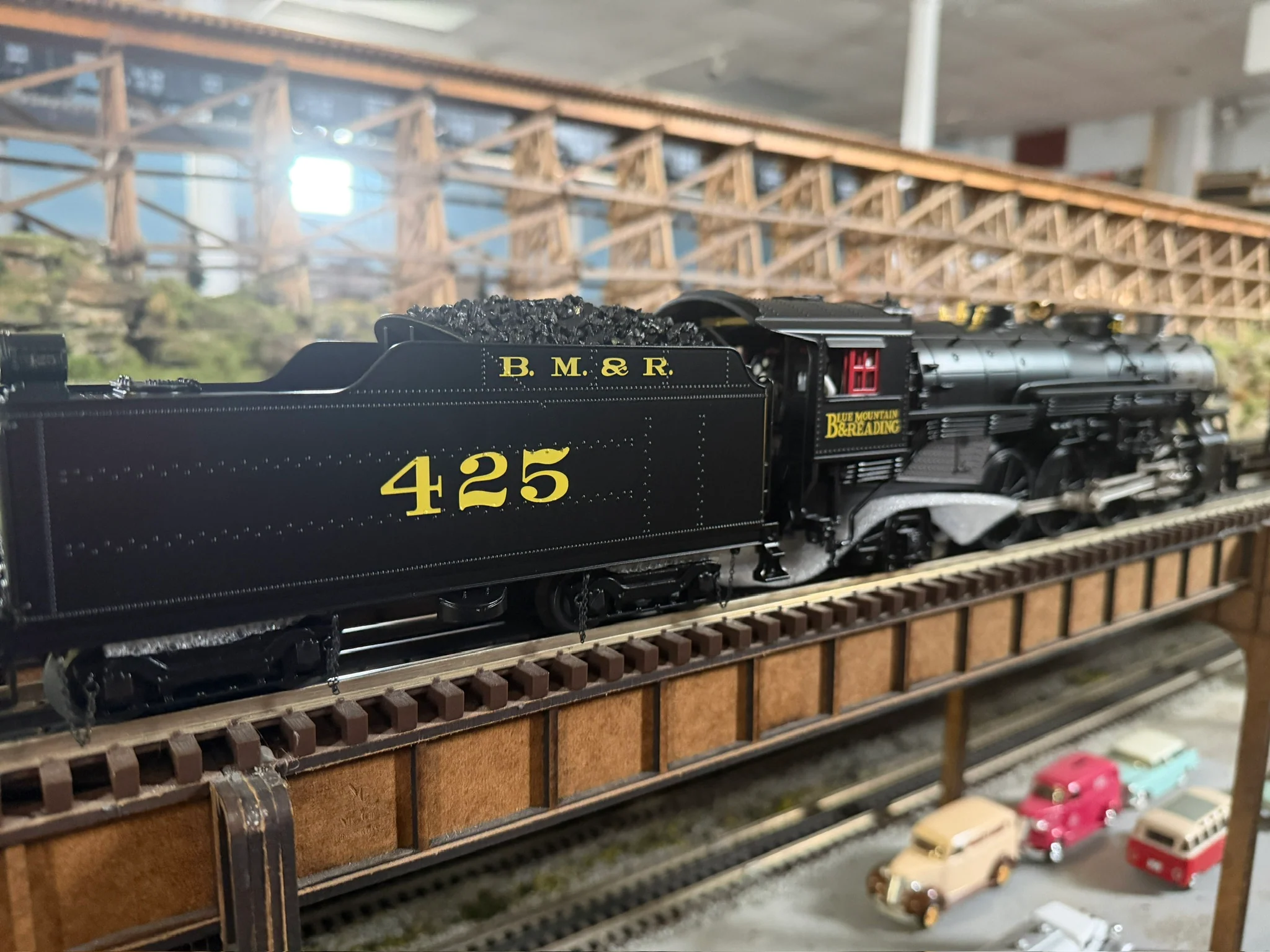 MTH 20-3982-1 - 4-6-2 USRA Heavy Pacific Steam Engine "Reading Blue Mountain & Northern" #425 w/ PS3 - Custom Run for MrMuffin'sTrains - Image 6