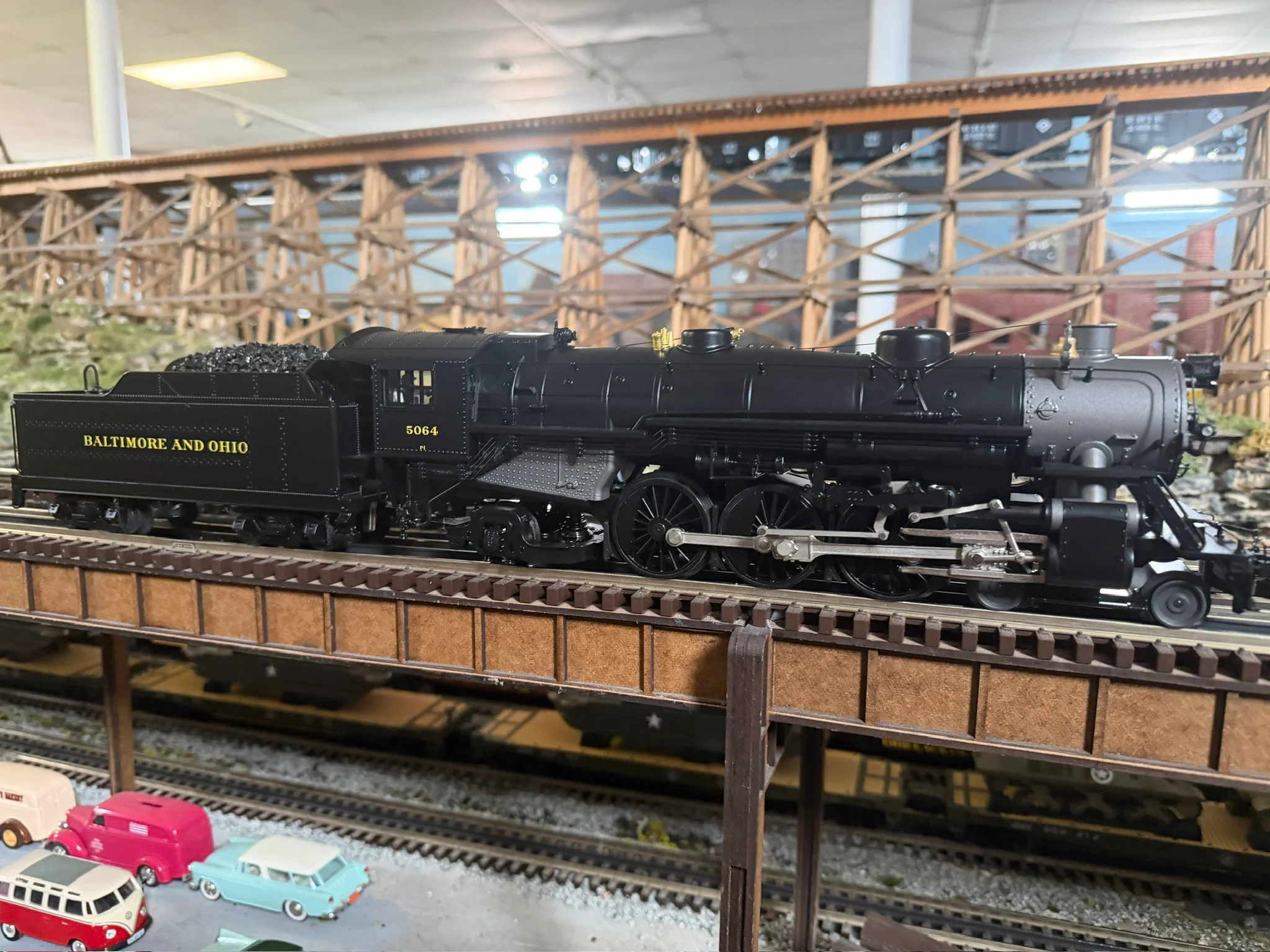 MTH 20-3984-1 - 4-6-2 USRA Heavy Pacific Steam Engine "Baltimore & Ohio" #5064 (Black) w/ PS3 - Custom Run for MrMuffin'sTrains - Image 4