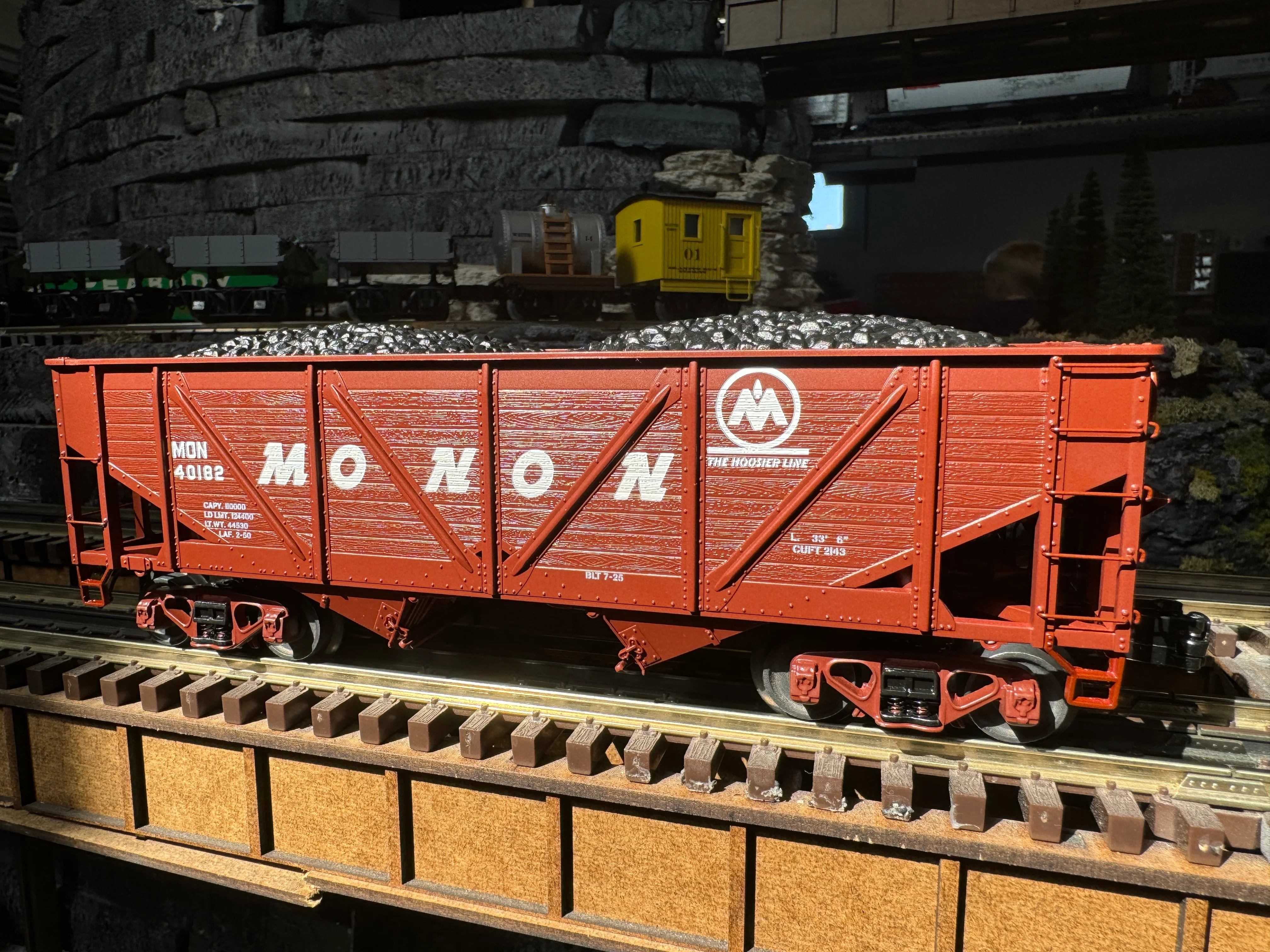 MTH 20-92353 - 34' Composite Hopper Car Set "Monon" (6-Car) - Set #2 - Custom Run for MrMuffin'sTrains - Image 2