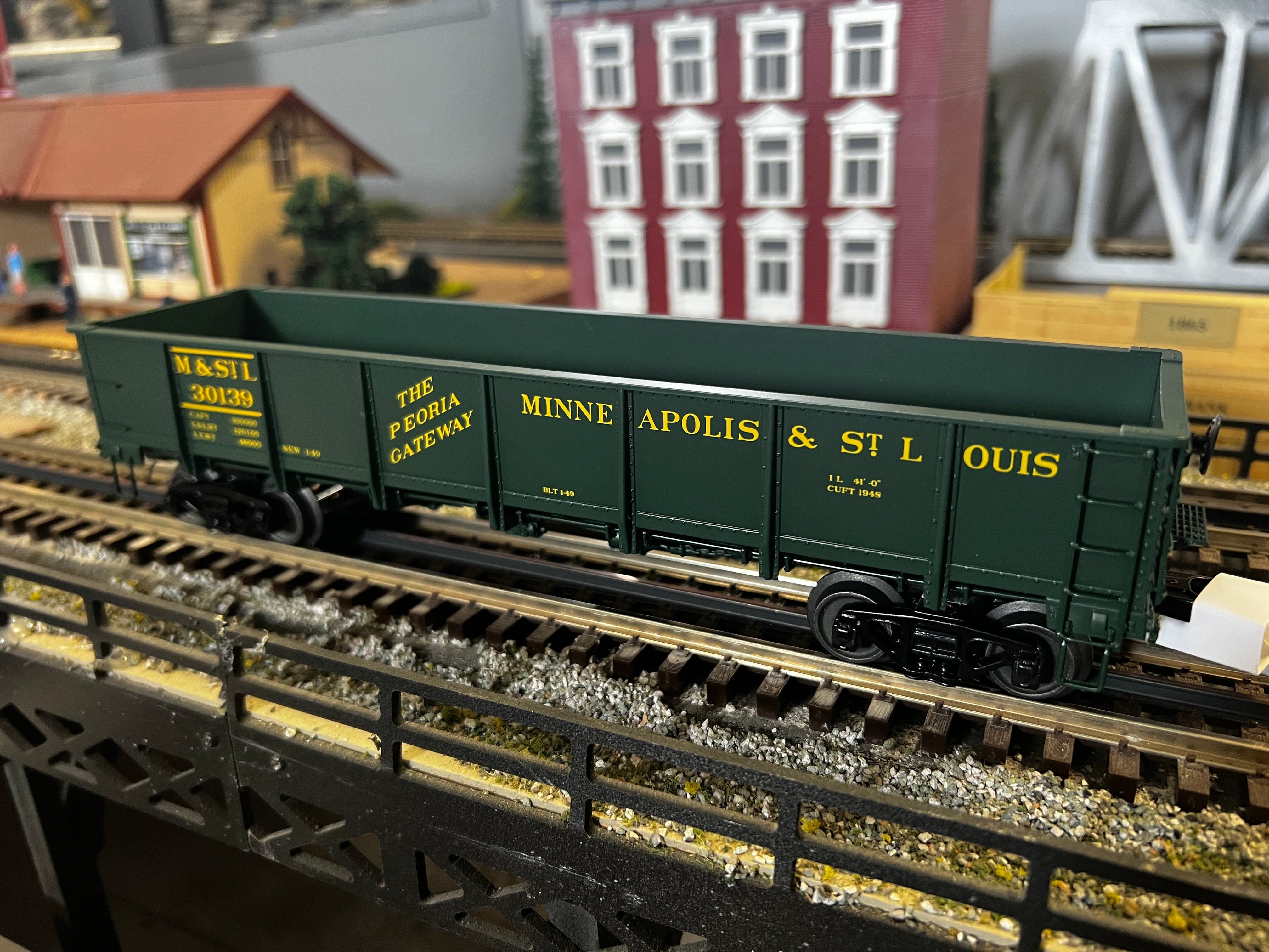 MTH 20-95490 - Gondola Car "Minneapolis & St Louis" #30139 - Custom Run for Berwyn’s