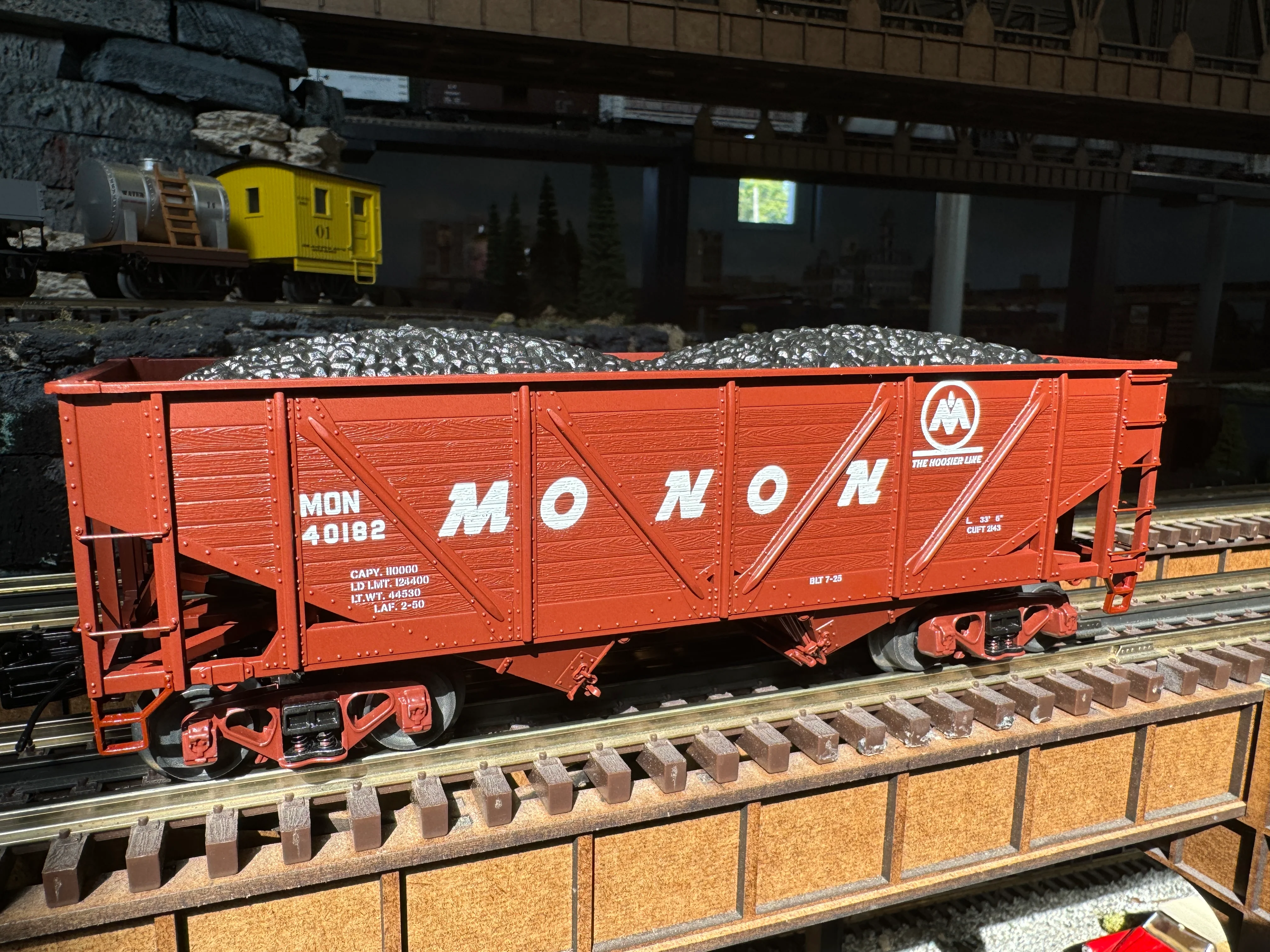 MTH 20-95666 - 34' Composite Hopper Car "Monon" #40186 - Custom Run for MrMuffin'sTrains