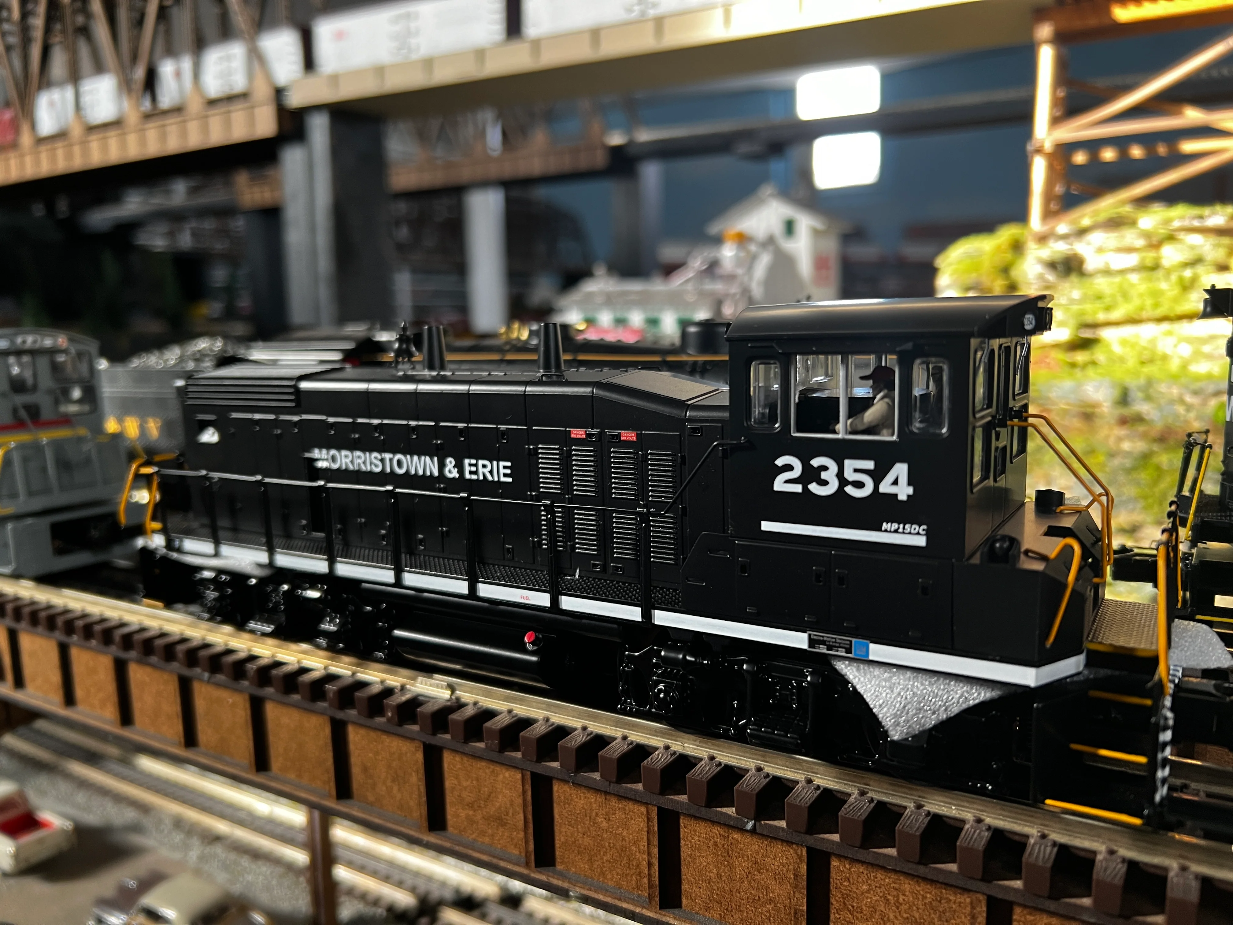 MTH 30-20960-1 - MP15AC Diesel Engine "Morristown & Erie" #2354 w/ PS3 - Image 3