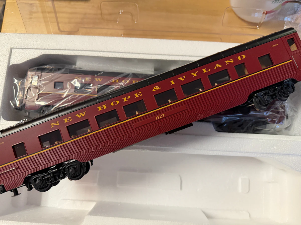 MTH 30-21271-1 C30-7 Scale Diesel "New Hope & Ivyland" with MTH 30-68281 - 60’ Streamlined Passenger Set "New Hope & Ivyland" 4-Car) - Image 2