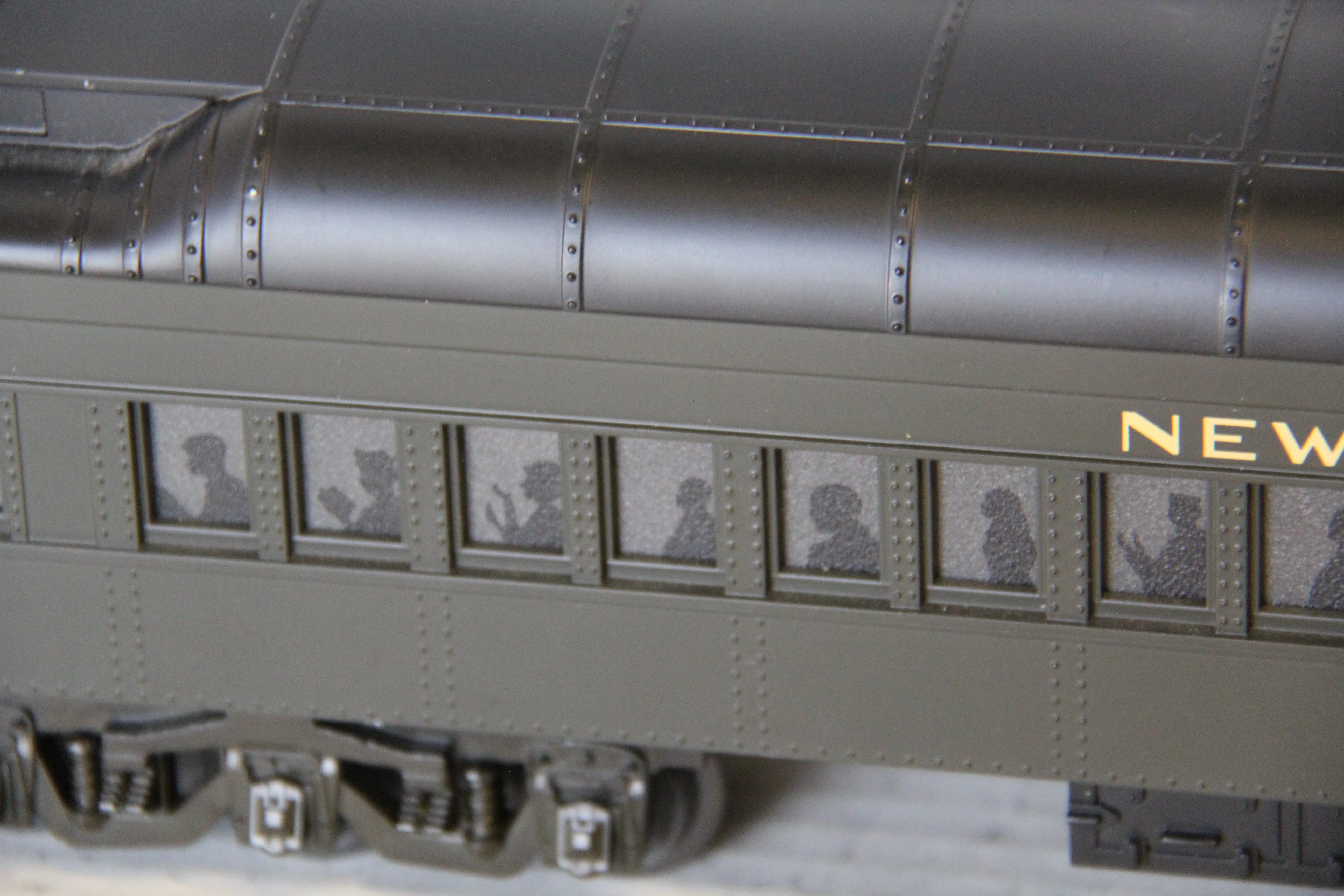 MTH (MT) 20-4019 New York Central Madison 5 Car Set-Second hand-M7561 - Image 6