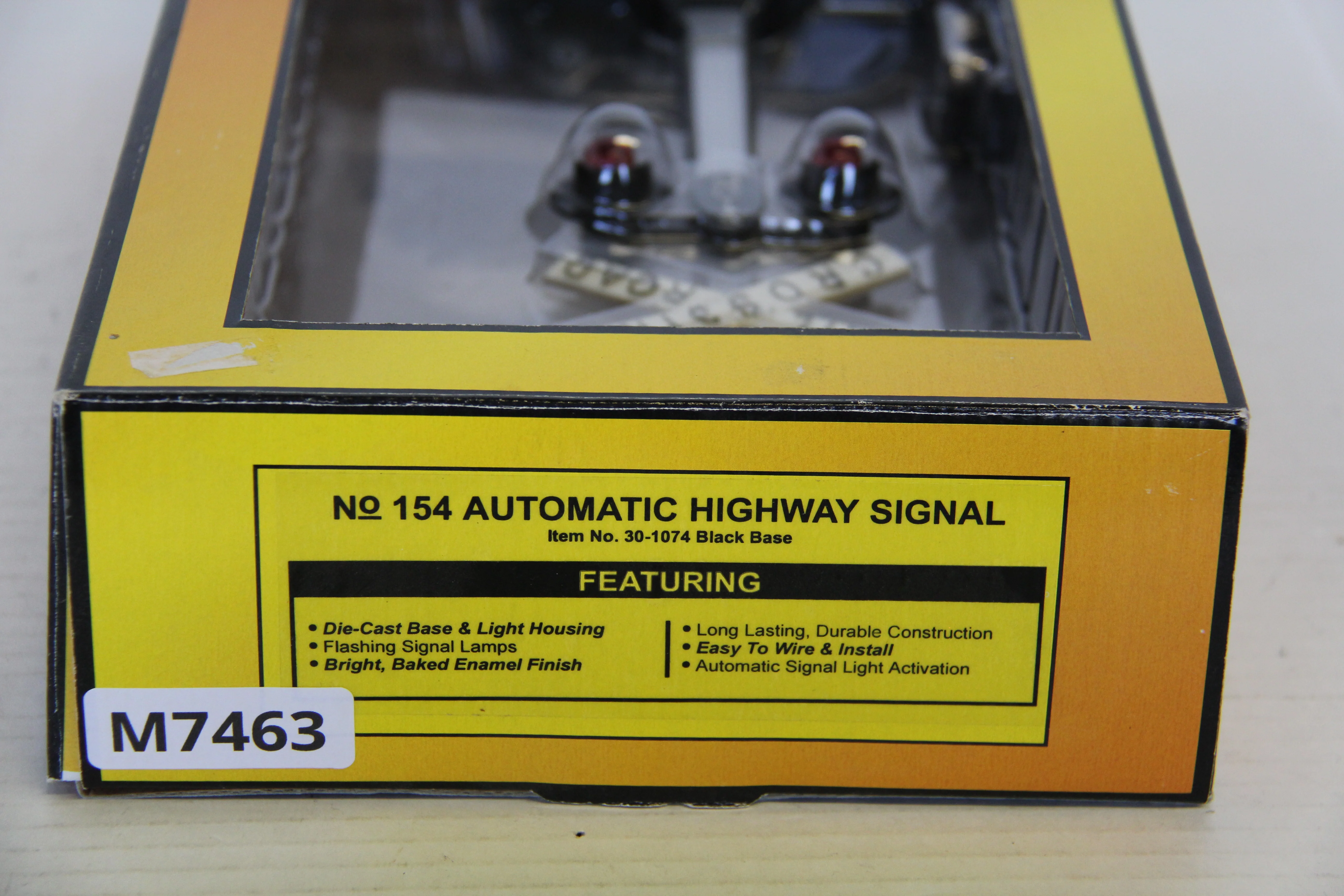 Rail King 30-1074 No.154 Automatic Highway Signal Black Base-Second hand-M7463 - Image 4