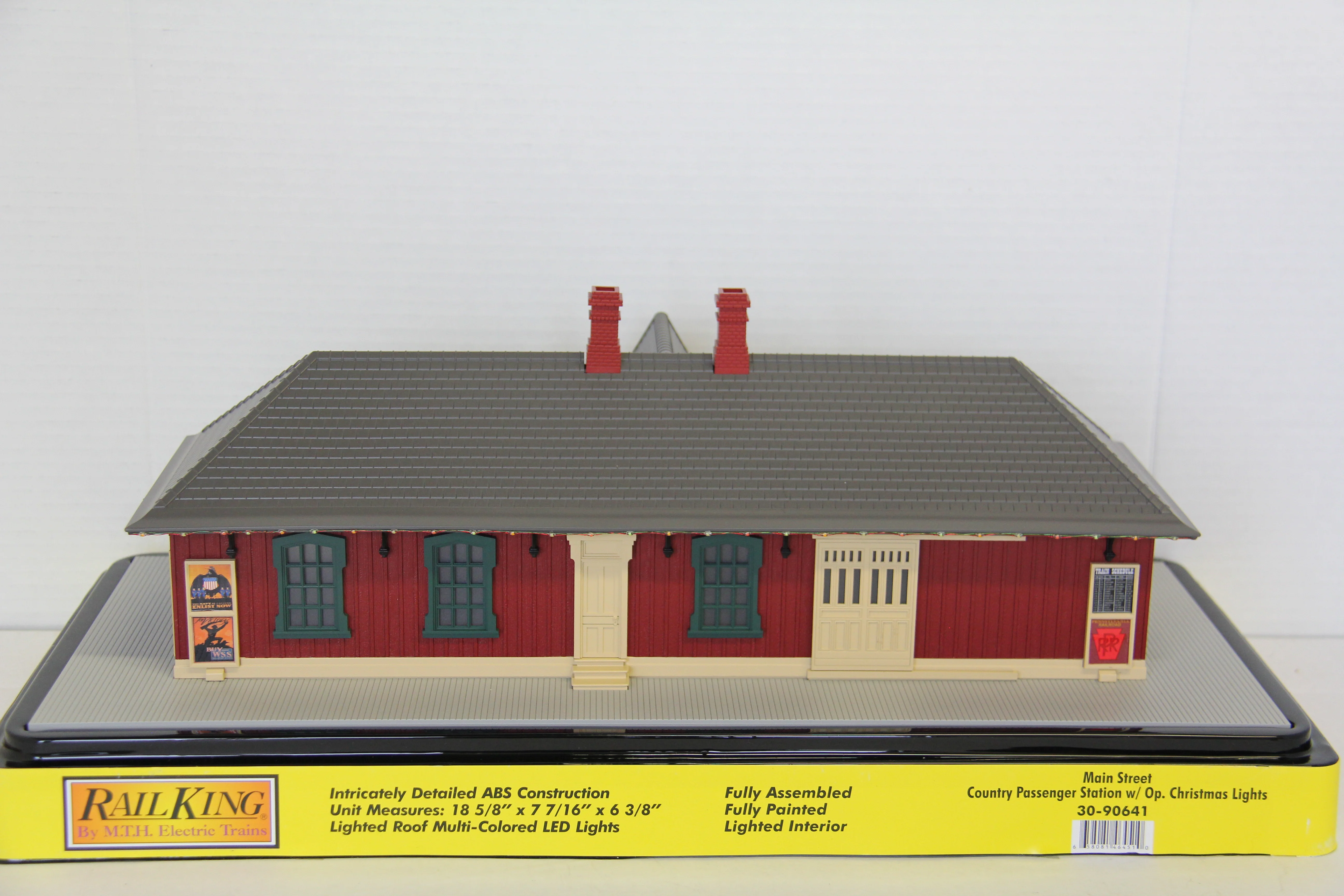 Rail King 30-90641 Main Street Country Passenger Station w/ Christmas Lights-Second hand-M7510 - Image 8