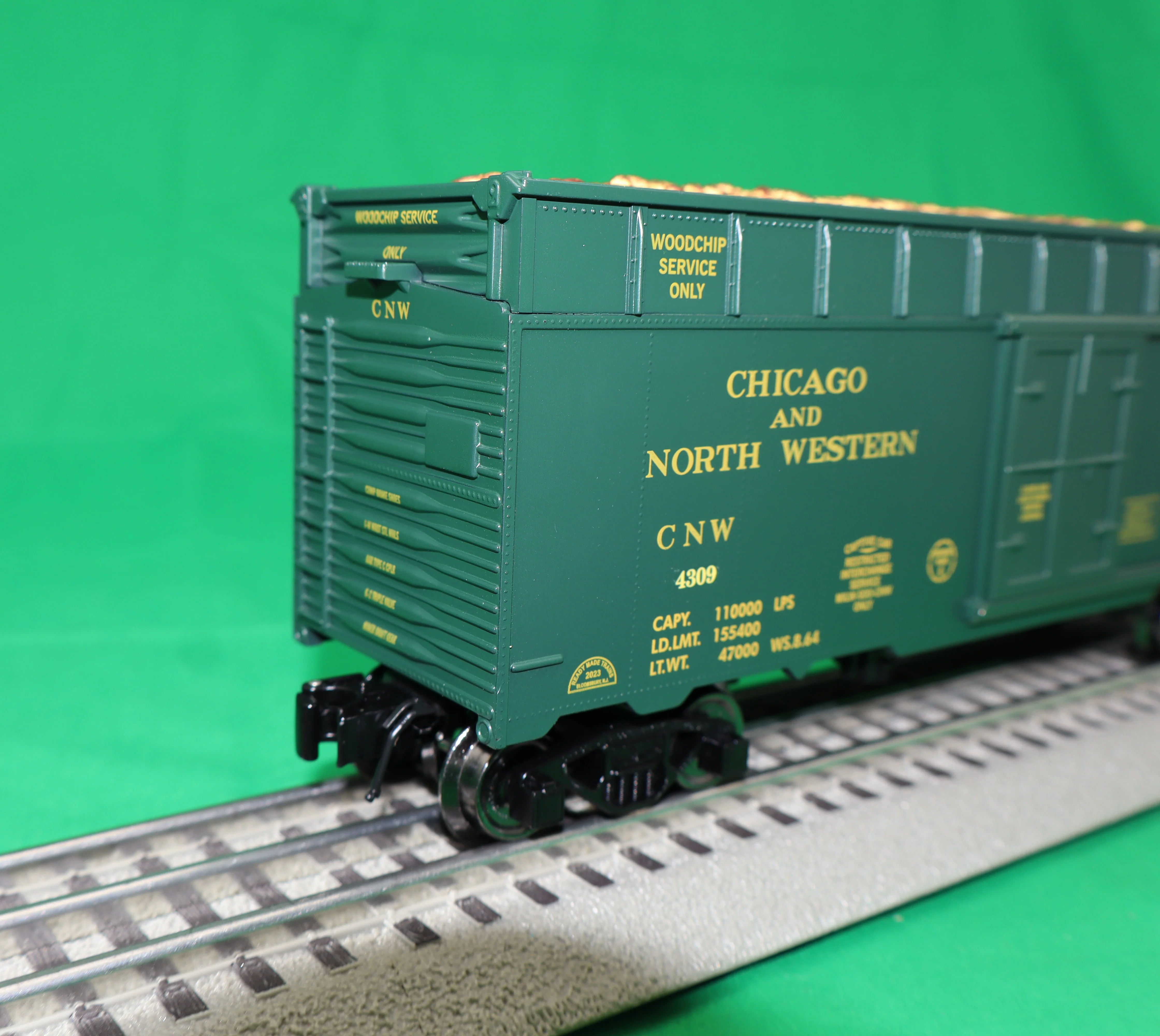 Ready Made Trains RMT-86441 - 40' Woodchip Car "Chicago & North Western" - Image 3
