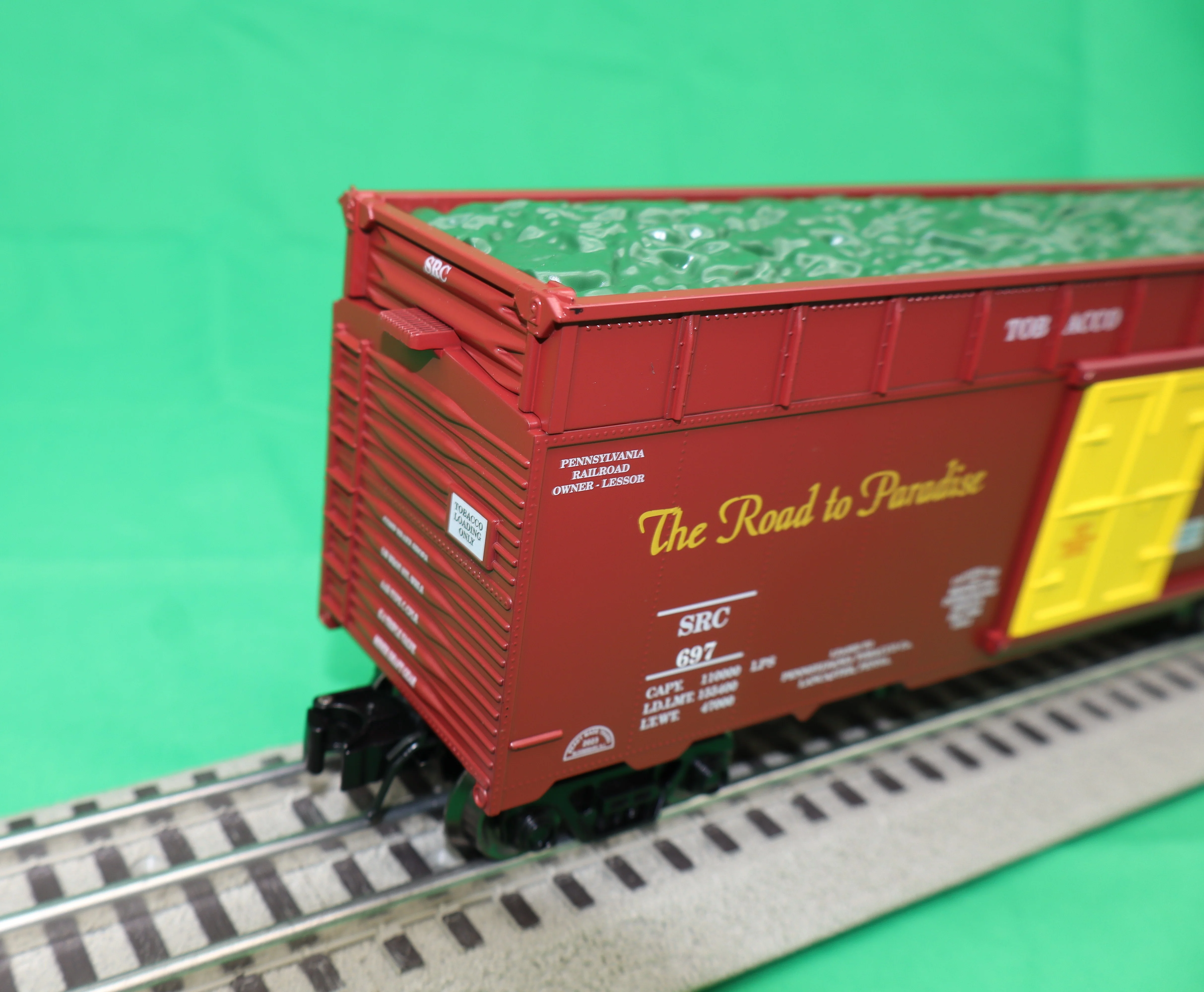 Ready Made Trains RMT-86499-40 - 40' Woodchip Car "Strasburg" - Image 2