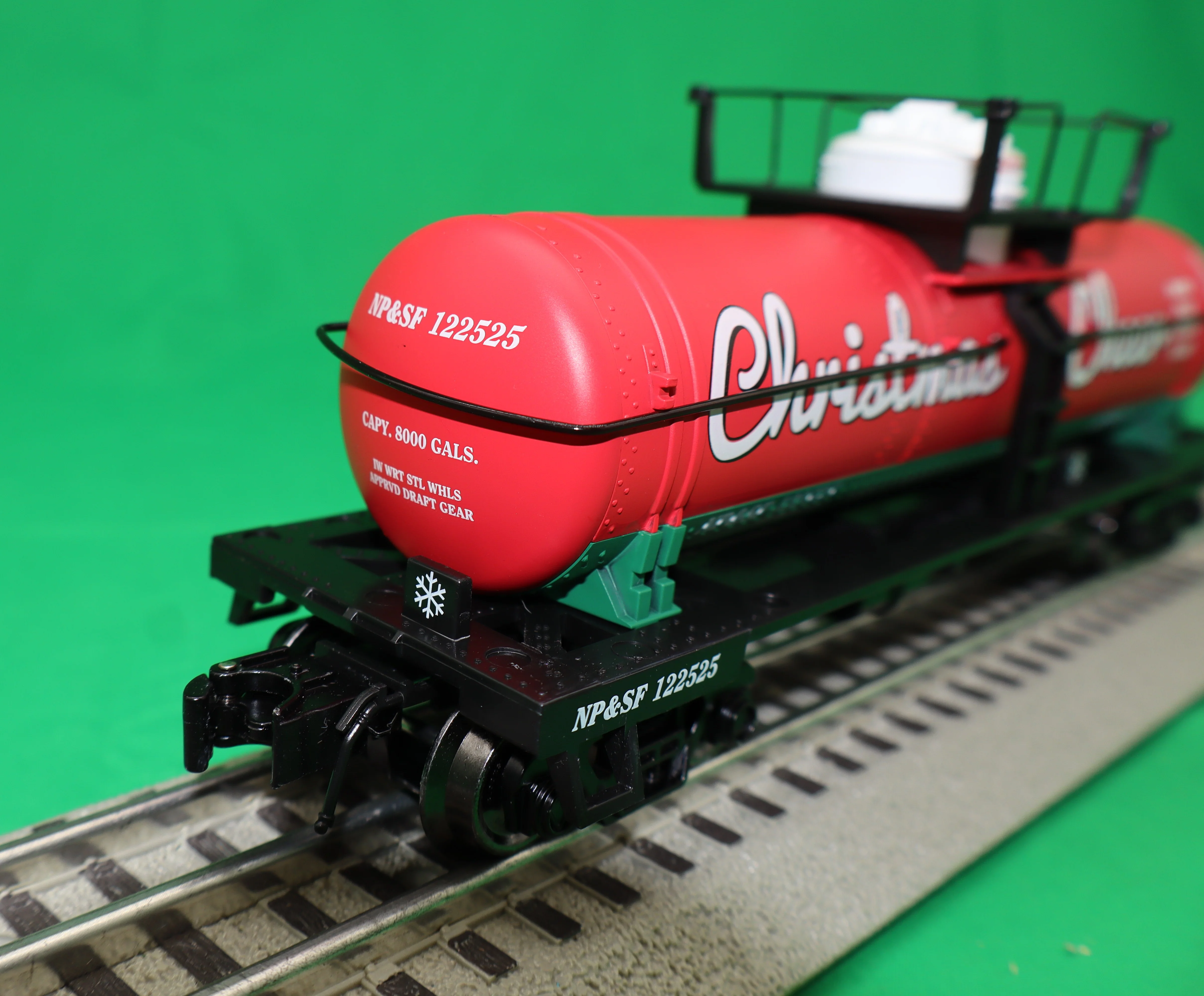 Ready Made Trains RMT-96850-3 - 8000 Gallon Single Dome Tank "Christmas Cheer" #122525 - Image 2