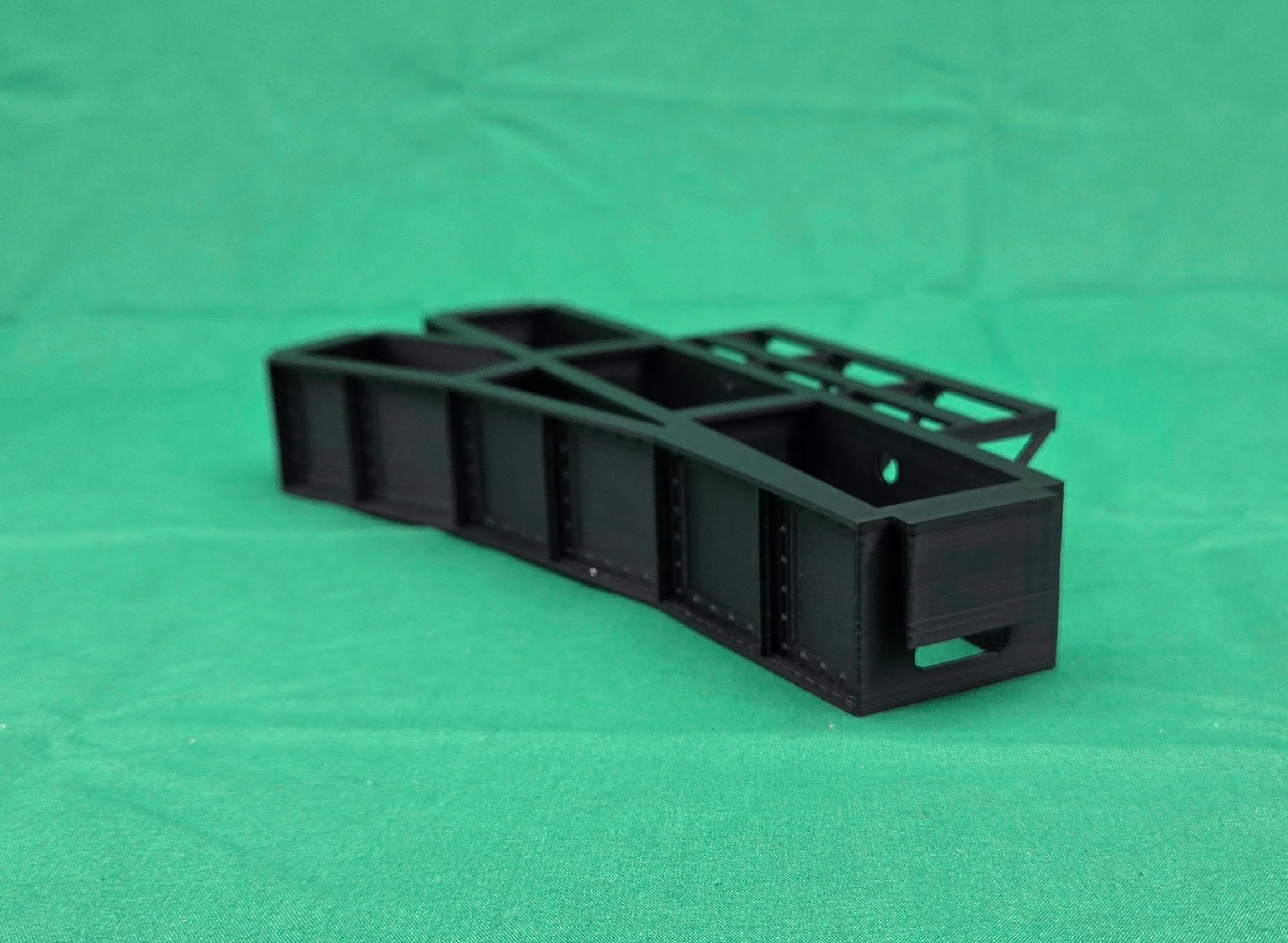 Sedgwick O Scale Models ETS-O36-L - Elevated Track System - Switches on Girders - O36 Left Switch (Atlas) - Image 3