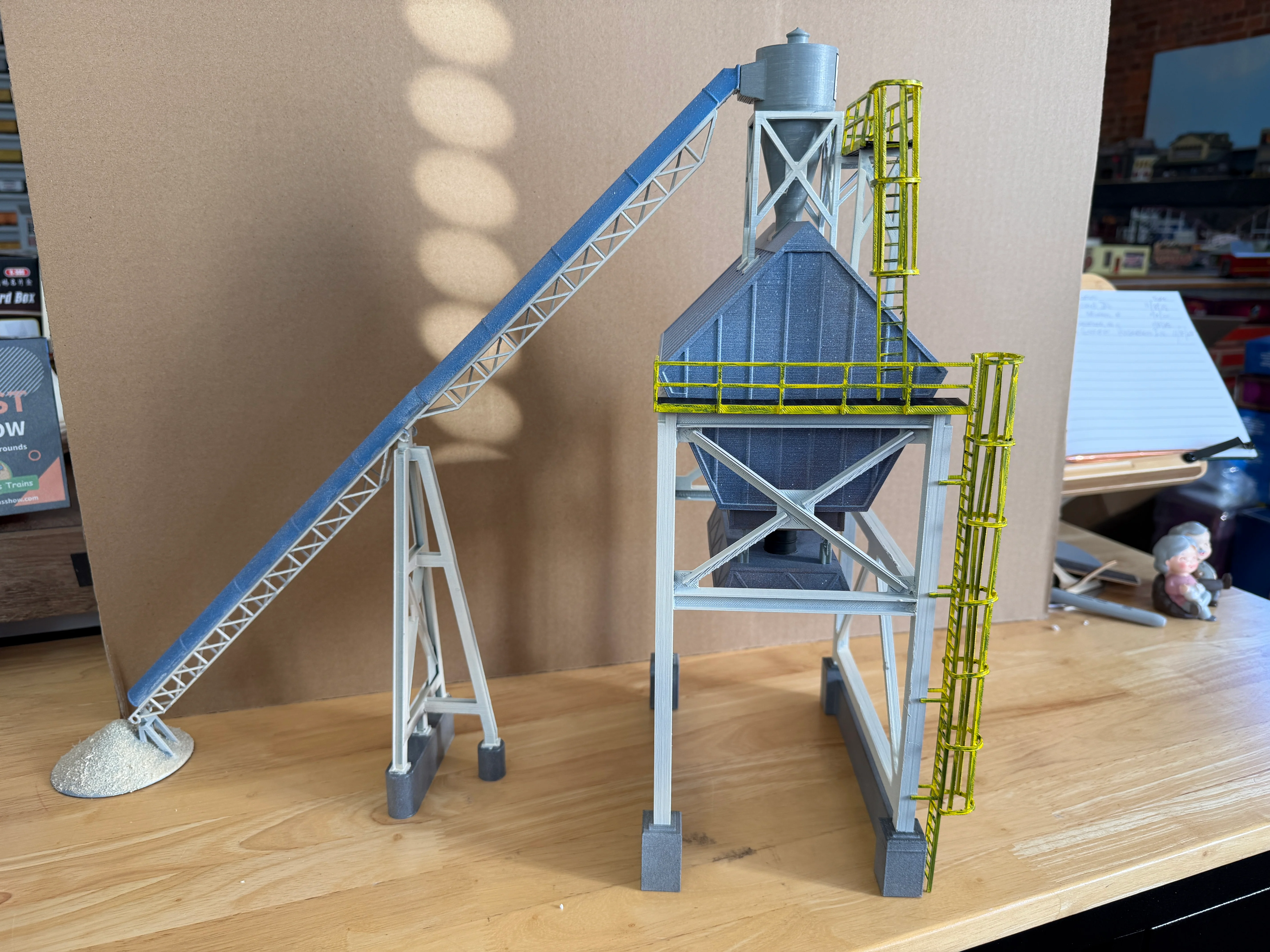 Sedgwick O Scale Models M009 - Paul Bunyan Lumber Mill's Wood Chip Loader Kit