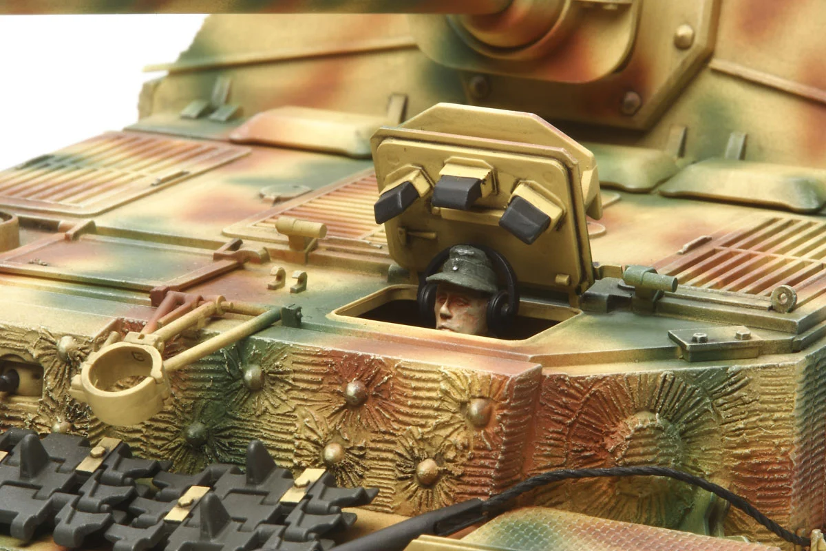 Tamiya 35325 - German Tank Destroyer Elefant - 1/35 Scale Model Kit - Image 6