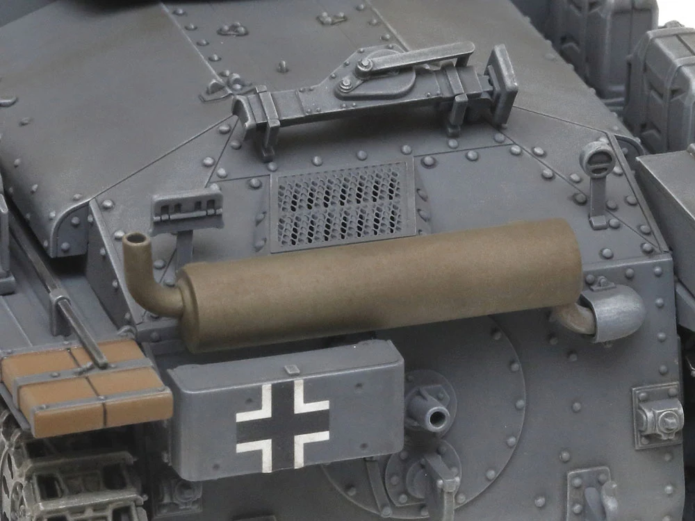 Tamiya 35369 - Panzer 38(t) Ausf.E/F - 1/35 Scale Model Kit - Image 6