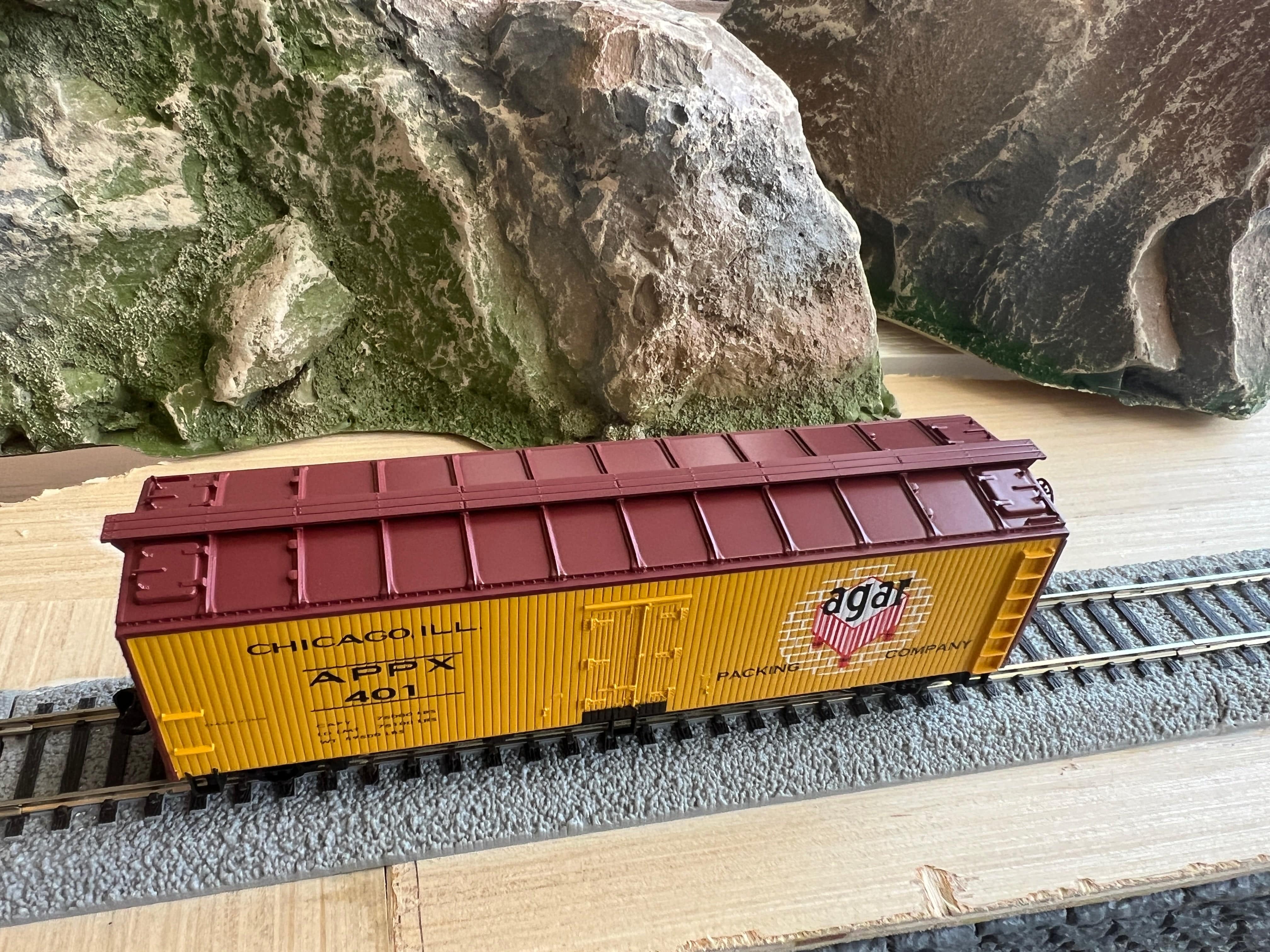 Walthers HO 910-41302 - Mainline - 40' Wood Reefer w/ Steel Ends "APPX" #405 (Agar) - Image 3
