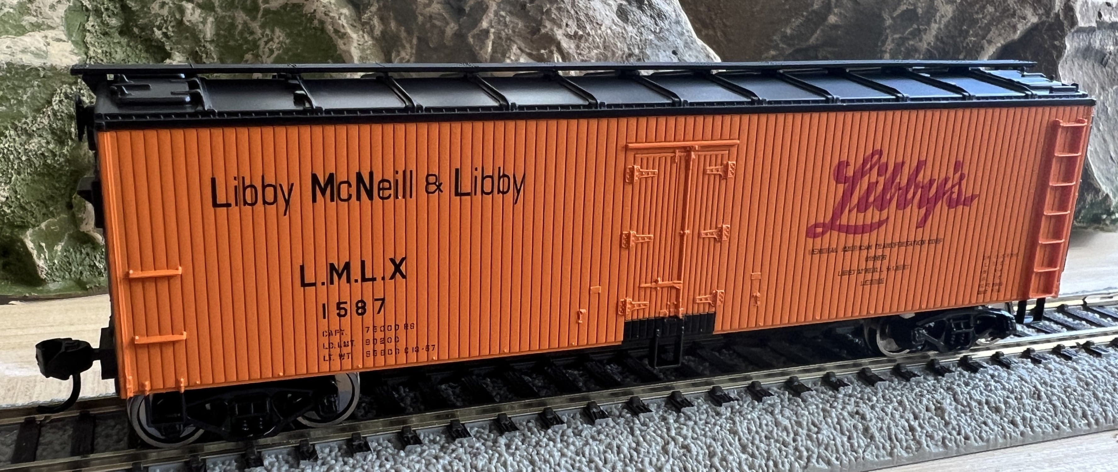 Walthers HO 910-41315 - Mainline - 40' Wood Reefer w/ Steel Ends "LMLX" #1660 (Libby)