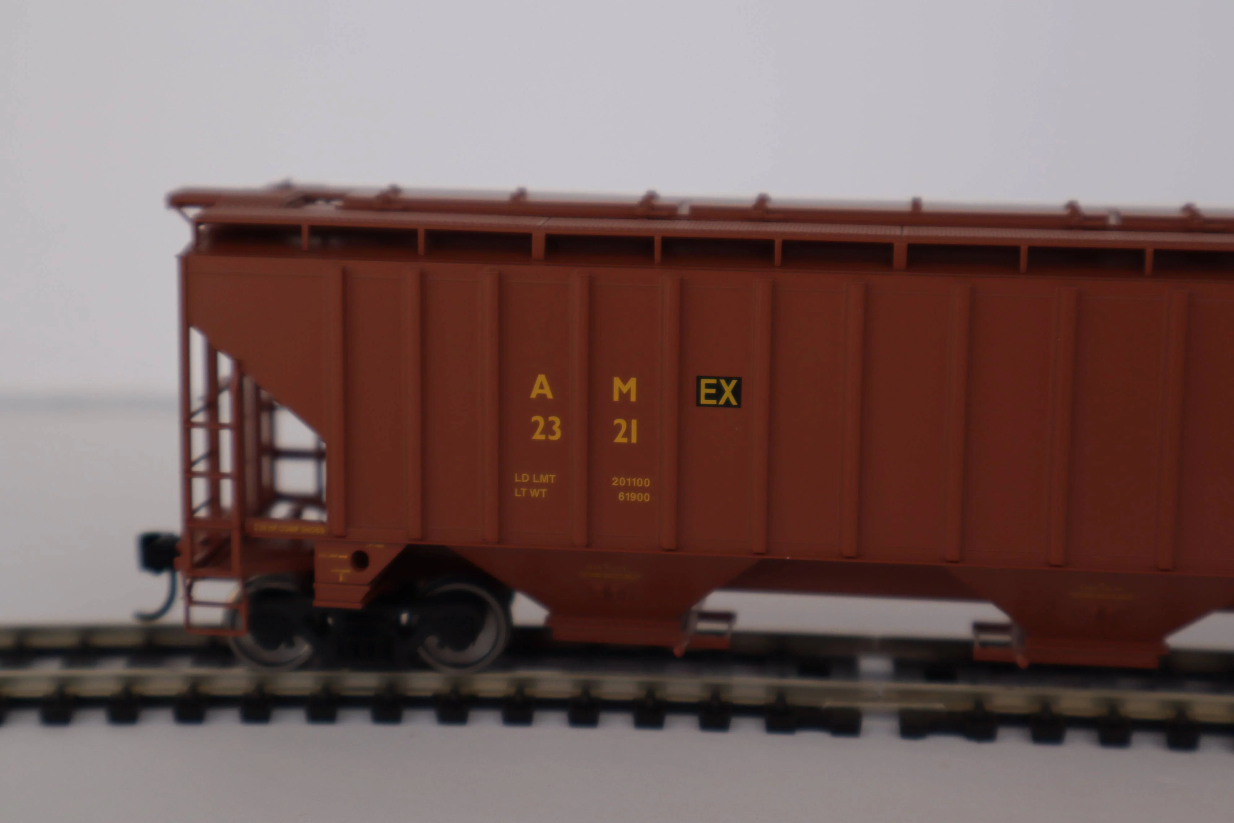 Walthers HO 910-49061 - Mainline - 57' Trinity 4750 3-Bay Covered Hopper "Allied Enterprises" #2321 - Image 2