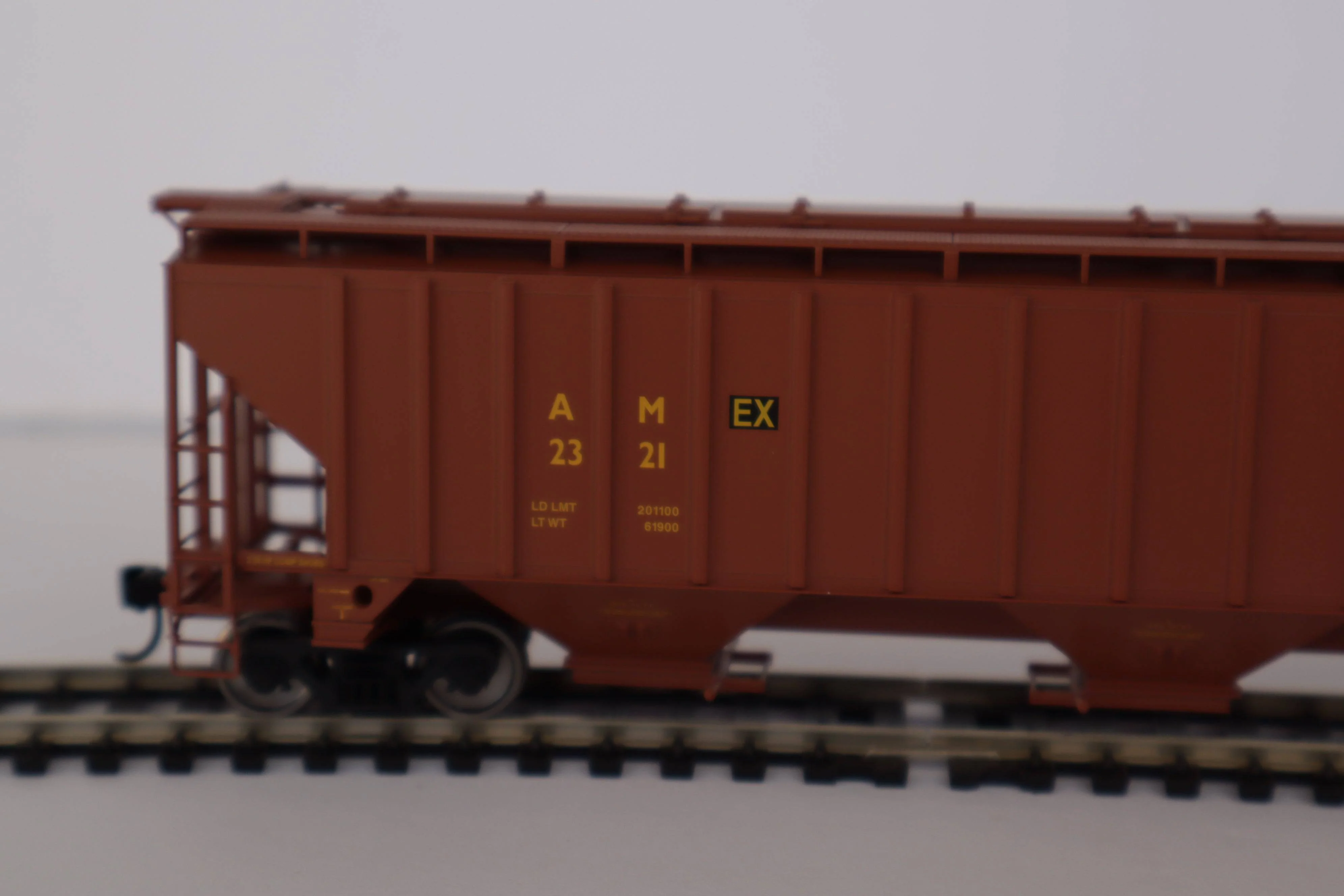 Walthers HO 910-49061 - Mainline - 57' Trinity 4750 3-Bay Covered Hopper "Allied Enterprises" #2321 - Image 3