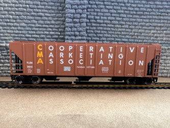 Walthers HO 910-49423 - Mainline - 50' Pullman-Standard PS-2CD 4427 3-Bay Covered Hopper "CMA TLDX" #3019