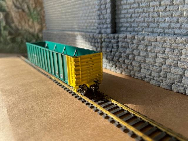 Walthers HO 910-56213 - Mainline - 50' PS4000 High-Side Gondola "Fayette Power Project" #2016 (FPPX) - Image 3