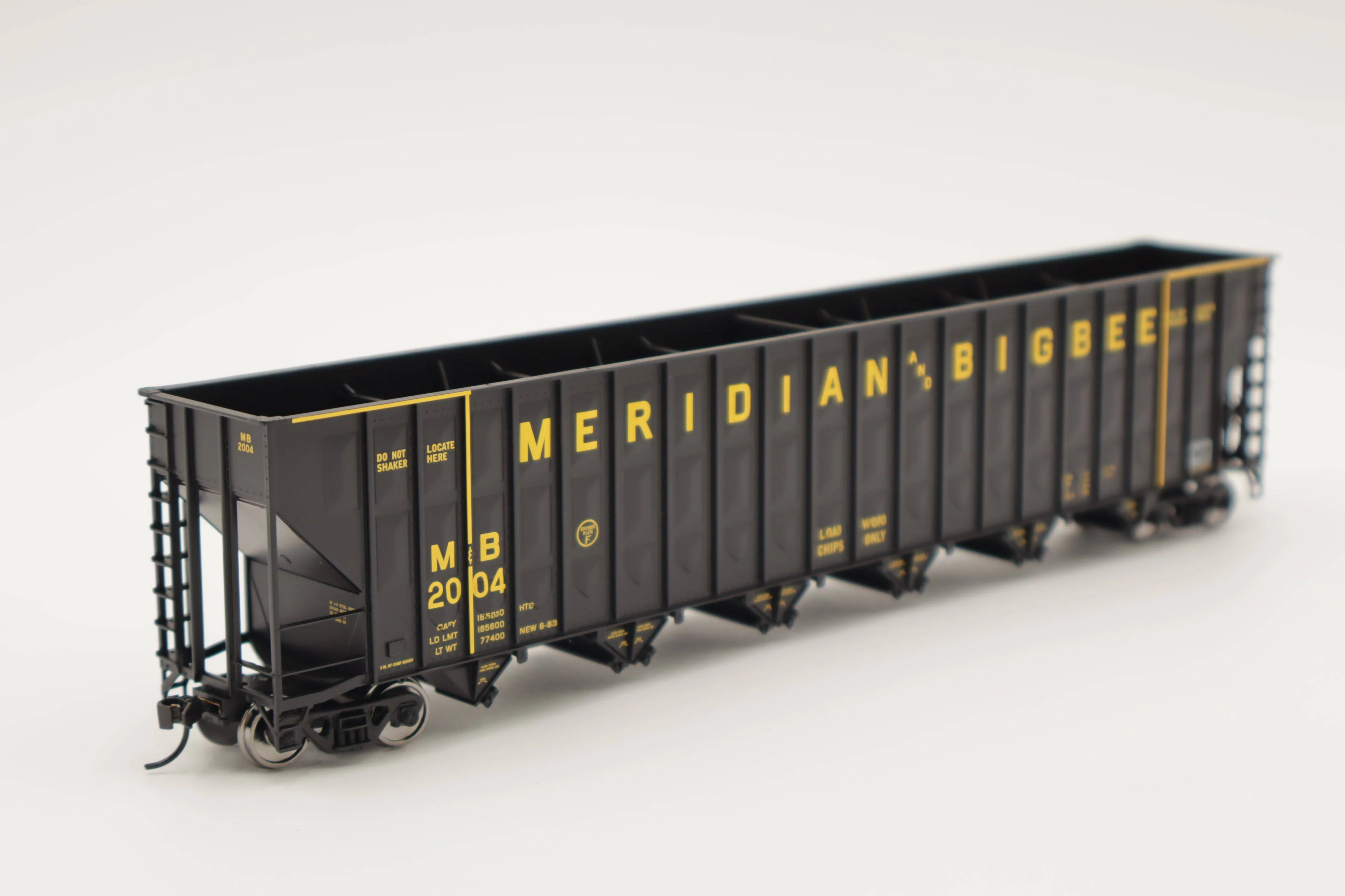 Walthers HO 910-56352 - Mainline - 73' Greenville 7,000 Cubic Foot Wood Chip Hopper "Meridian & Bigbee" #2017 - Image 2