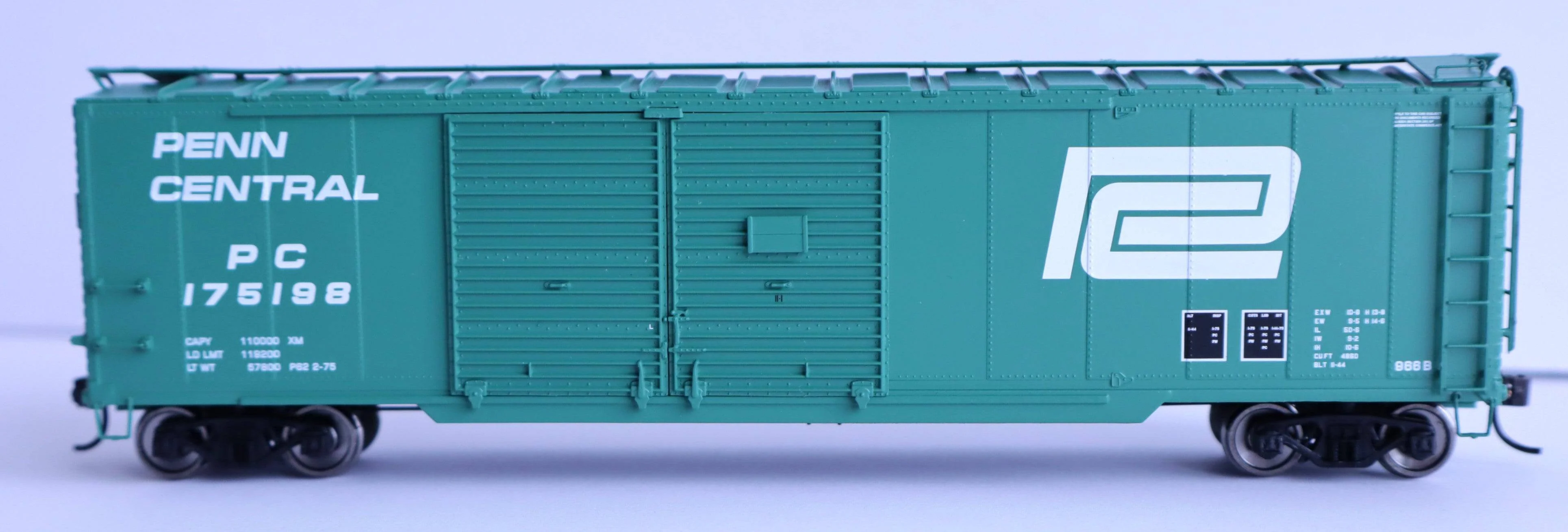Walthers HO 920-101681 - Proto - 50' AAR Double-Door Boxcar "Penn Central" #175689