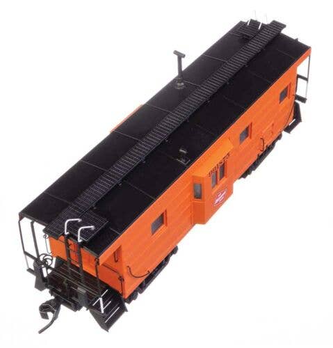 Walthers HO 920-103655 - Proto -  Rib Sided Caboose "Milwaukee Road" #991875 (Orange, Black; Includes Oil Stove) - Image 6