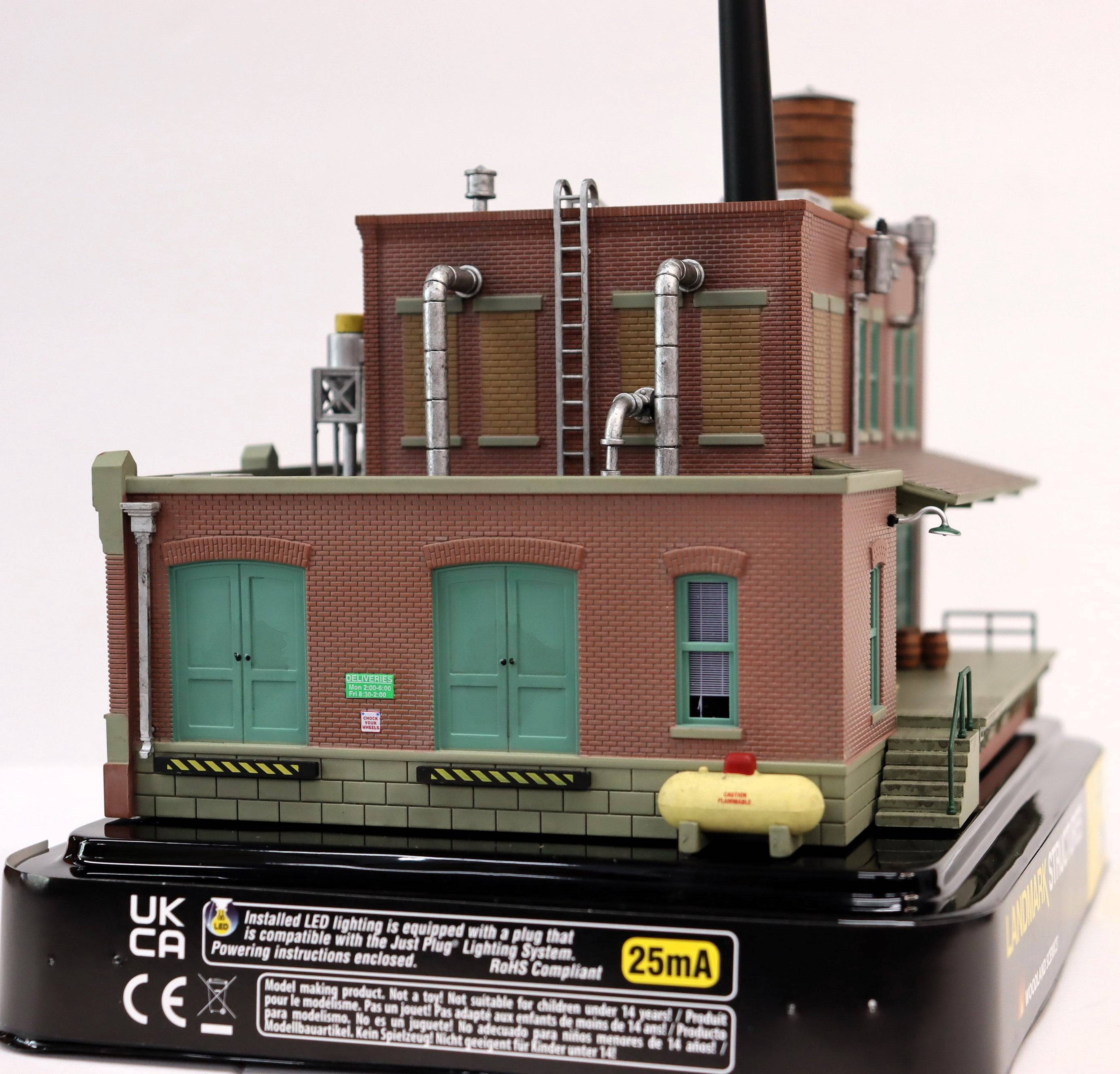 Woodland Scenics HO BR5026 - Clyde & Dale's Barrel Factory - Image 4