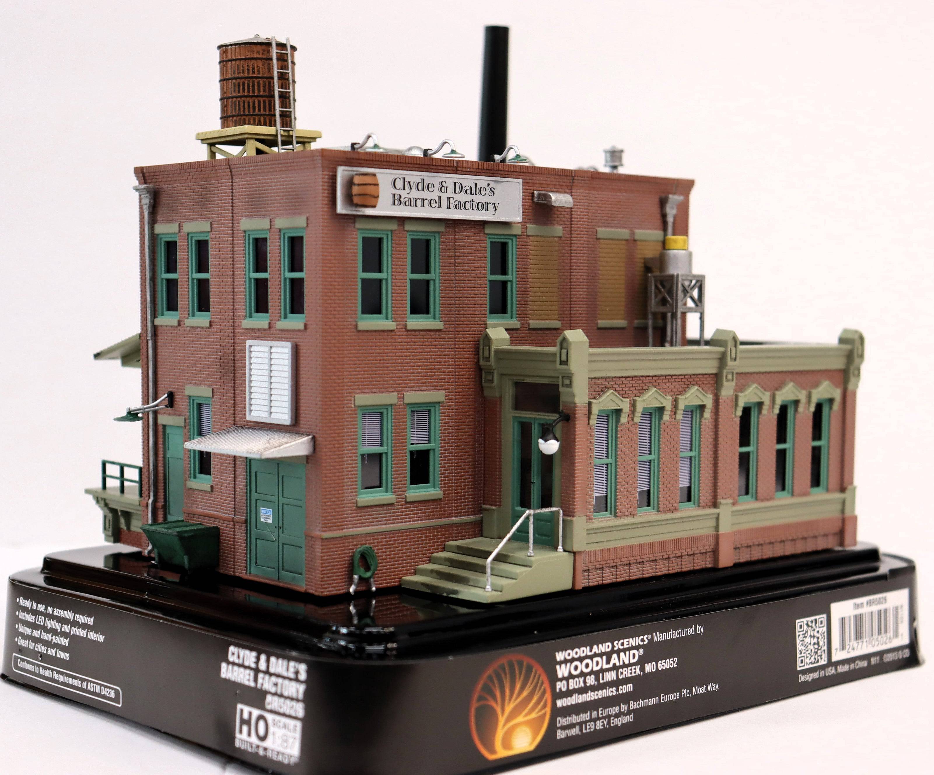 Woodland Scenics HO BR5026 - Clyde & Dale's Barrel Factory - Image 5
