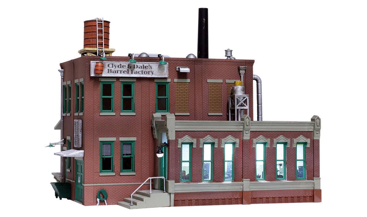 Woodland Scenics HO BR5026 - Clyde & Dale's Barrel Factory - Image 6
