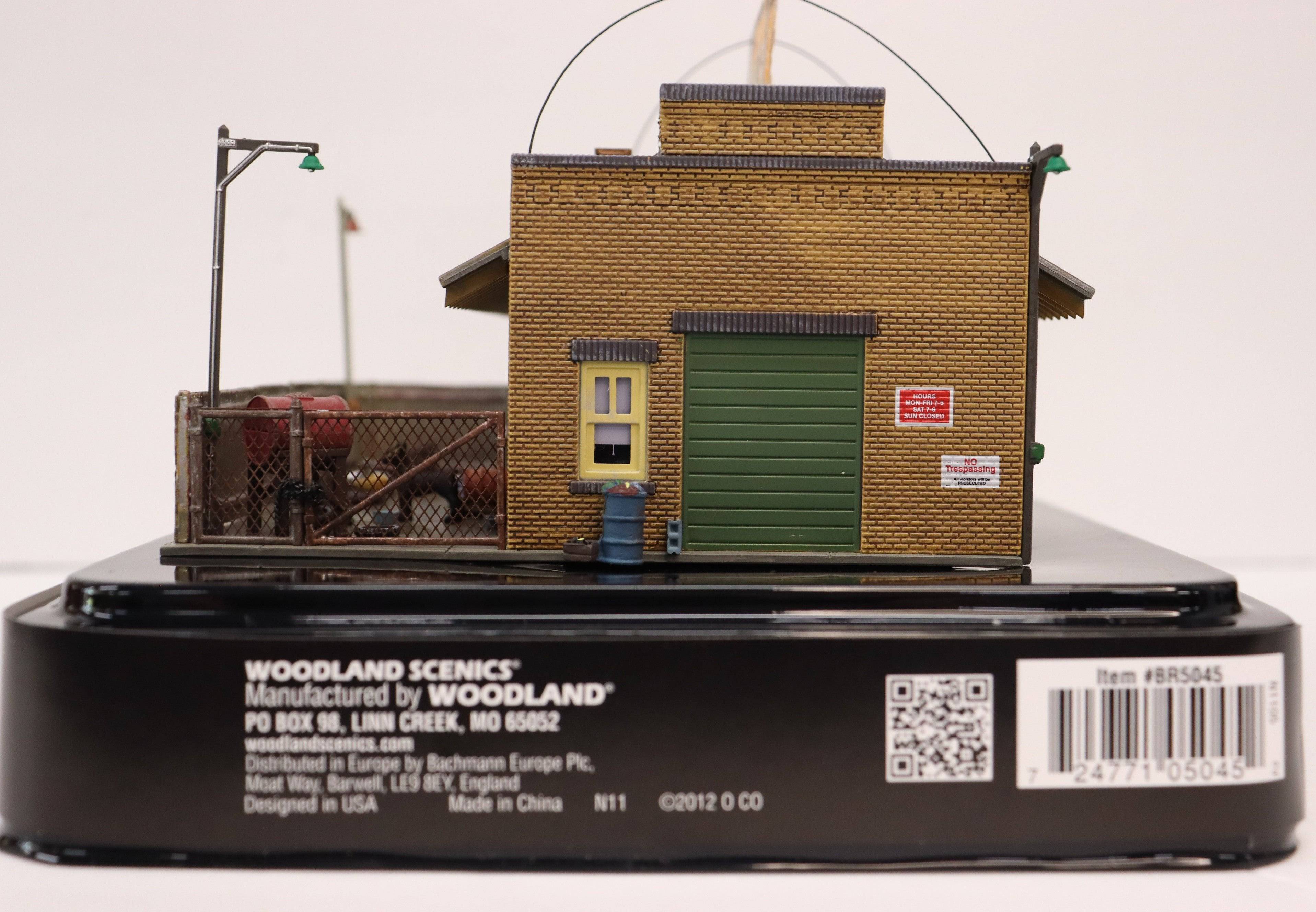 Woodland Scenics HO BR5045 - Deuce's Cycle Shop - Image 2