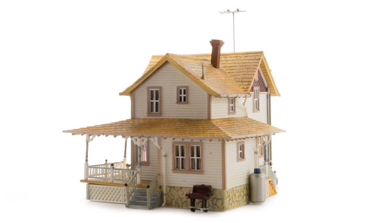 Woodland Scenics HO BR5046 - Corner Porch House - Image 8