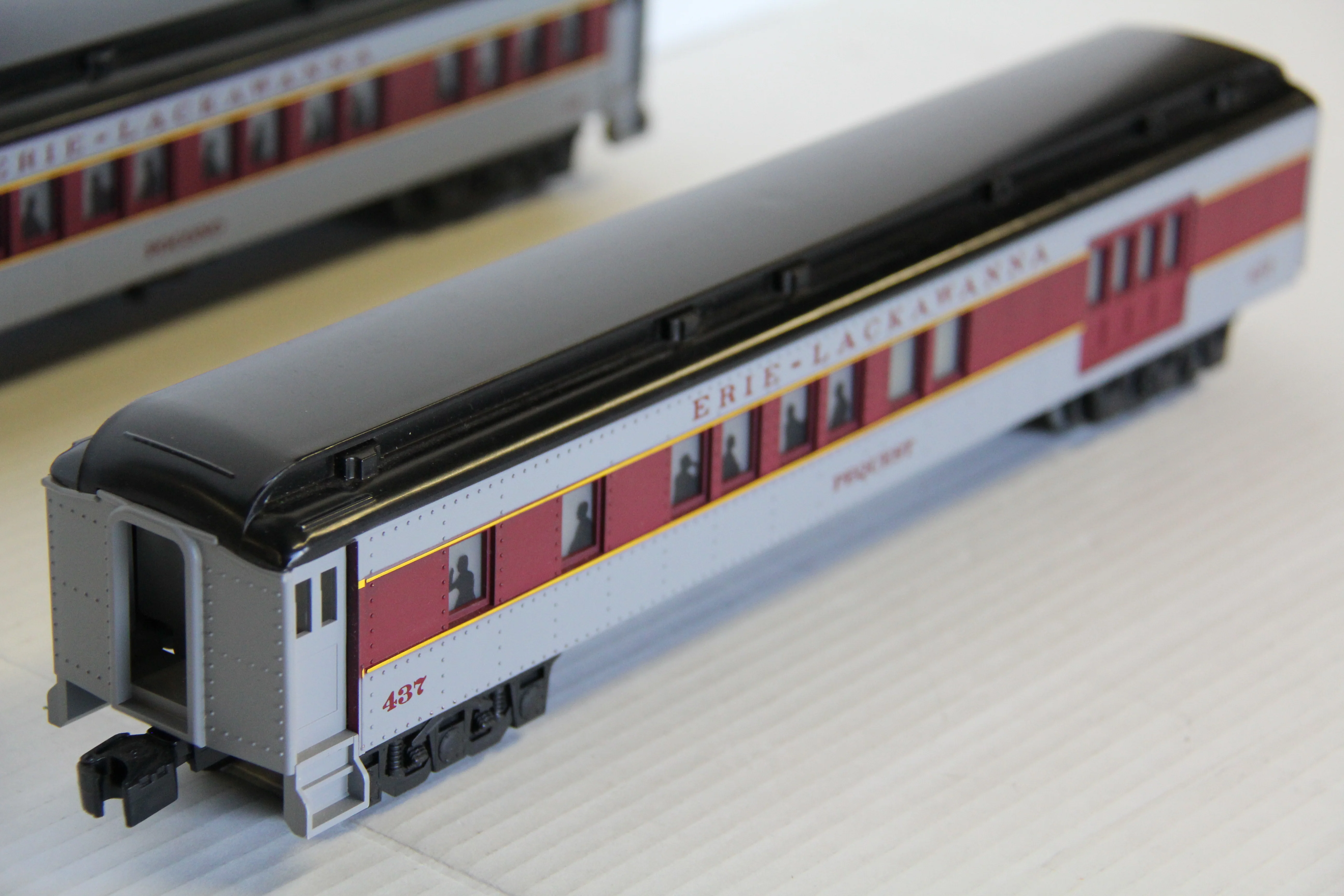 Williams 15" Erie- Lackawanna Madison Crown Edition Passenger 2 Set-Second hand-M4630 - Image 4