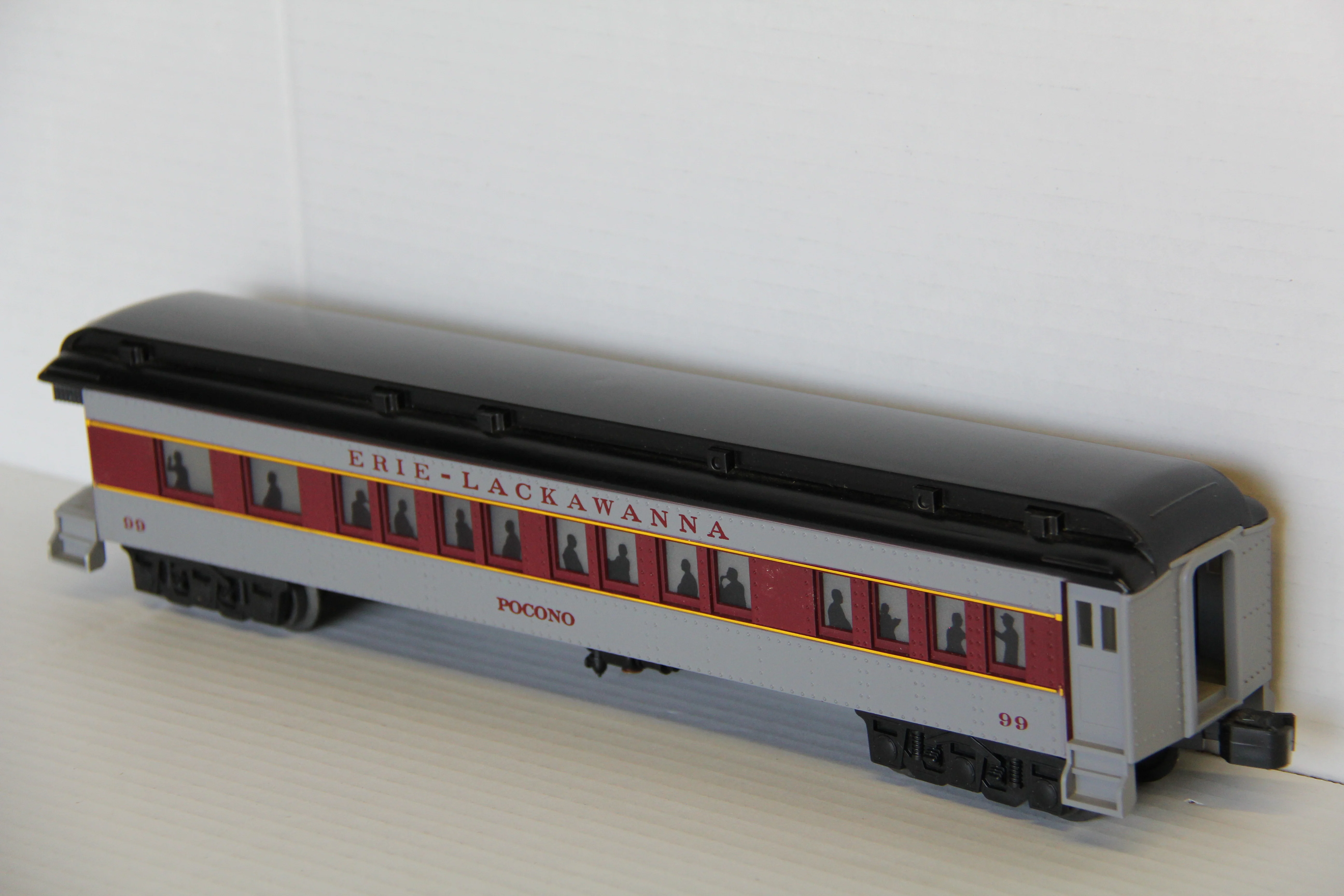 Williams 15" Erie- Lackawanna Madison Crown Edition Passenger 2 Set-Second hand-M4630 - Image 9